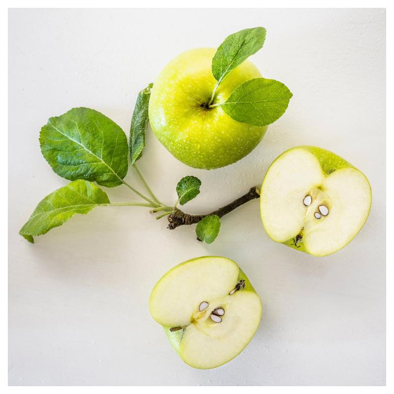 LÖVSKOGSLUND ローヴスコグスルンド アロマキャンドル グラス入り - リンゴ/ライトグリーン 40 時間